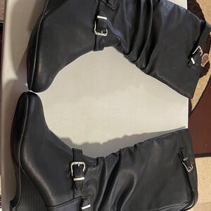 Never Worn but to try on lol 😂